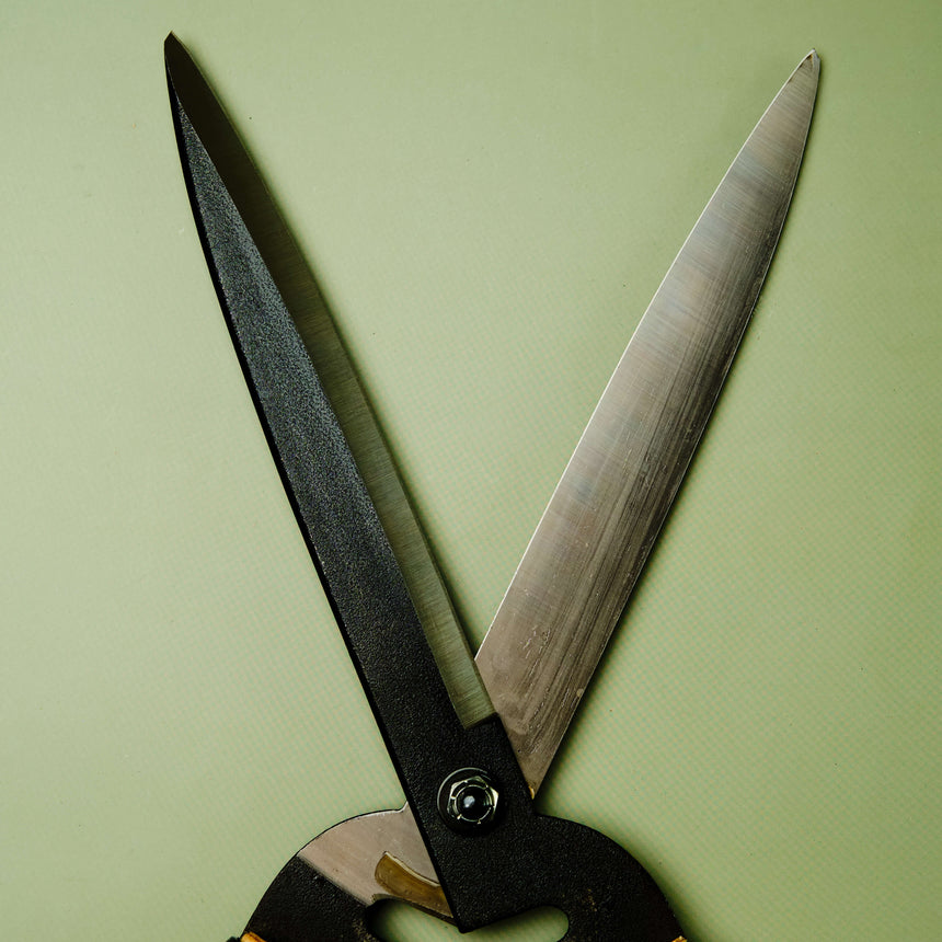 Okatsune Hedge Shears - Long Blade / Short handle