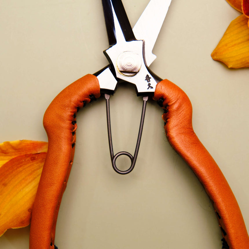 Tan Leather Curved Handled Snips - 190mm